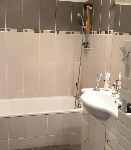 Beau T3 En Duplex, Calme Et Paisible 바욘