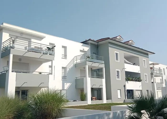 Beau T3 En Duplex, Calme Et Paisible